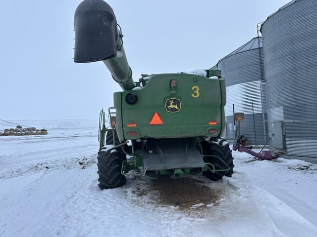 Image of John Deere S680 equipment image 2