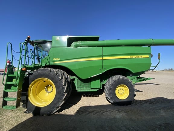 Main image John Deere S680