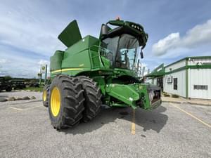 2014 John Deere S680 Image