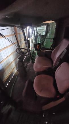 Image of John Deere S680 equipment image 1