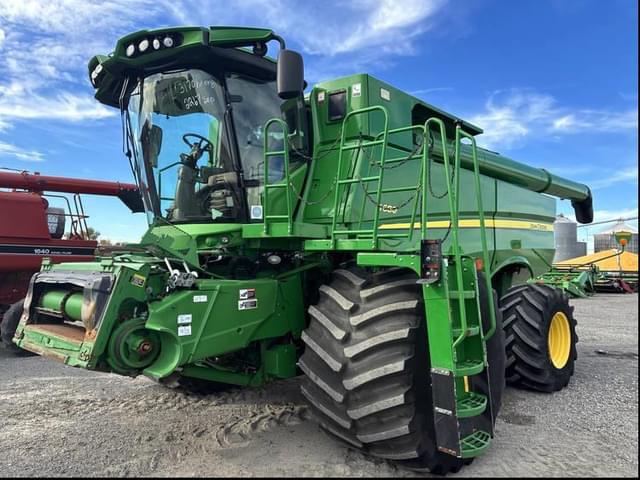 Image of John Deere S680 equipment image 1