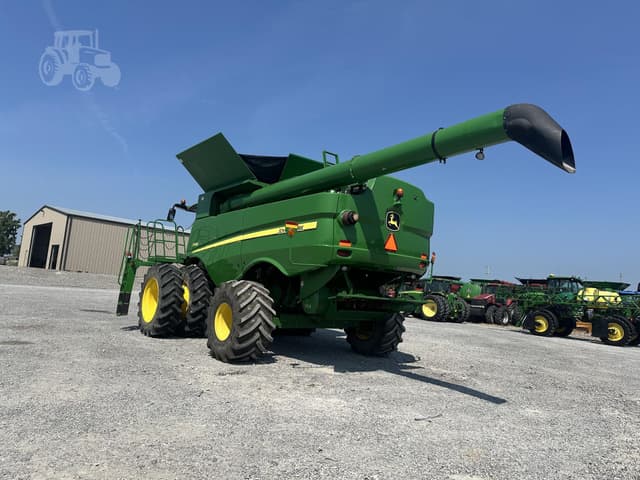 Image of John Deere S680 equipment image 4