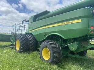 Main image John Deere S680 10