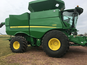 Main image John Deere S680