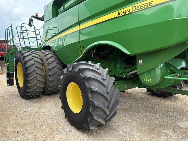 Image of John Deere S680 equipment image 2