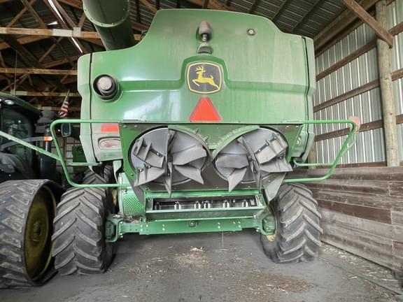 Image of John Deere S680 equipment image 1