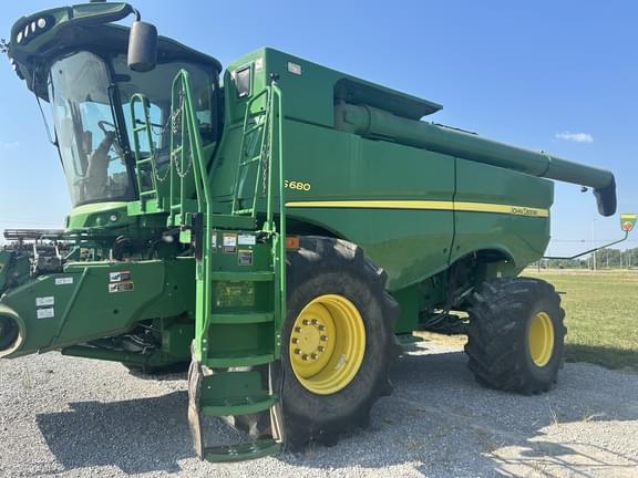 Image of John Deere S680 Primary image