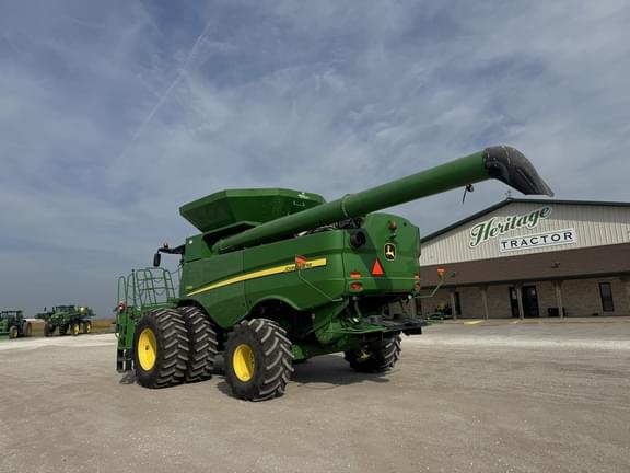 Image of John Deere S680 equipment image 2