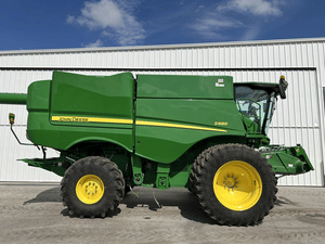 2014 John Deere S680 Image