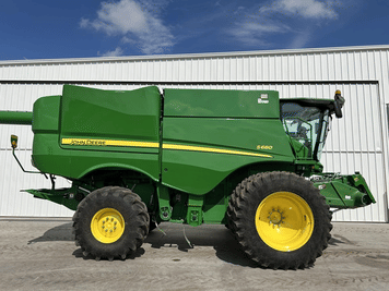 Main image John Deere S680