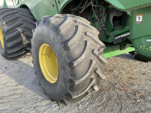 Image of John Deere S680 equipment image 2