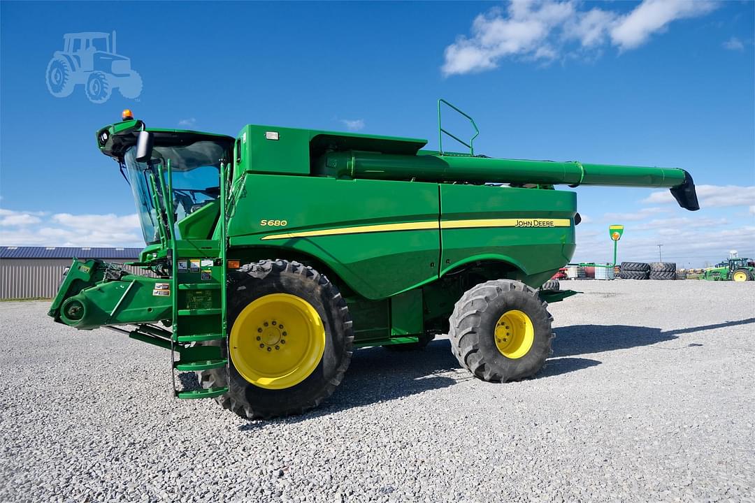 Image of John Deere S680 Primary image