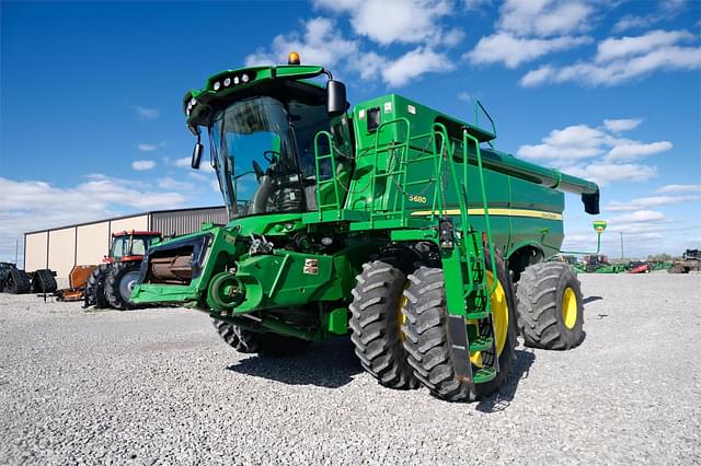 Image of John Deere S680 equipment image 2