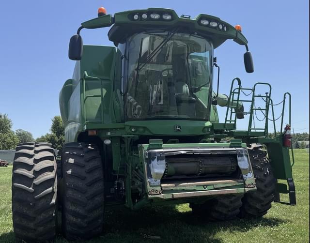 Image of John Deere S680 equipment image 2