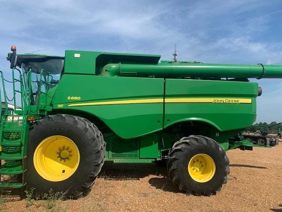 Main image John Deere S680
