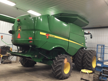 Main image John Deere S680