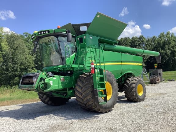 Image of John Deere S680 equipment image 2