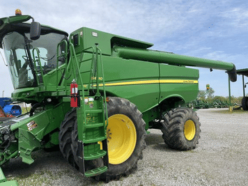 Main image John Deere S680
