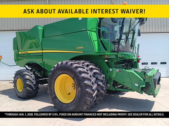2014 John Deere S680 Equipment Image0
