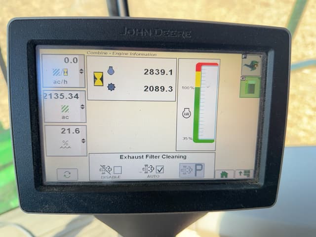 Image of John Deere S680 equipment image 1