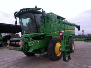 2014 John Deere S680 Image