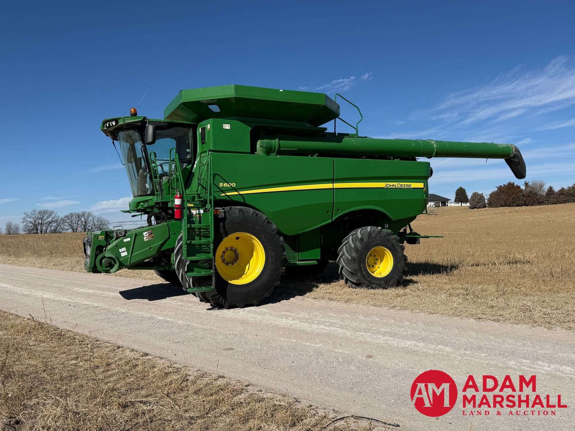 2014 John Deere S680 Equipment Image0