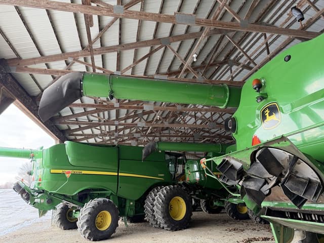 Image of John Deere S680 equipment image 4