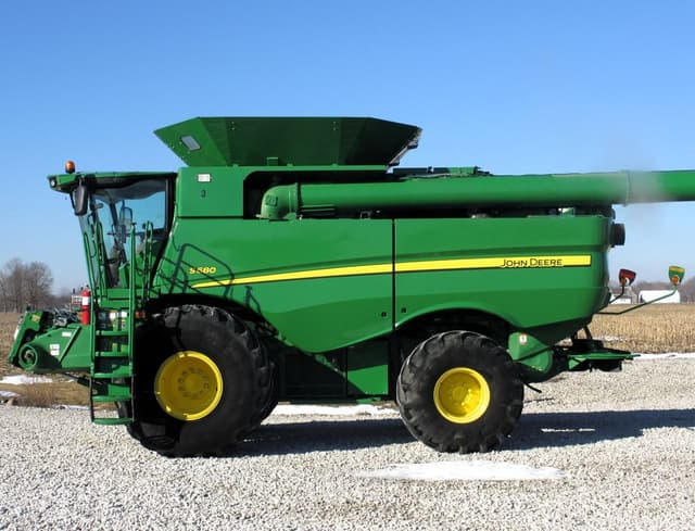 Image of John Deere S680 equipment image 3