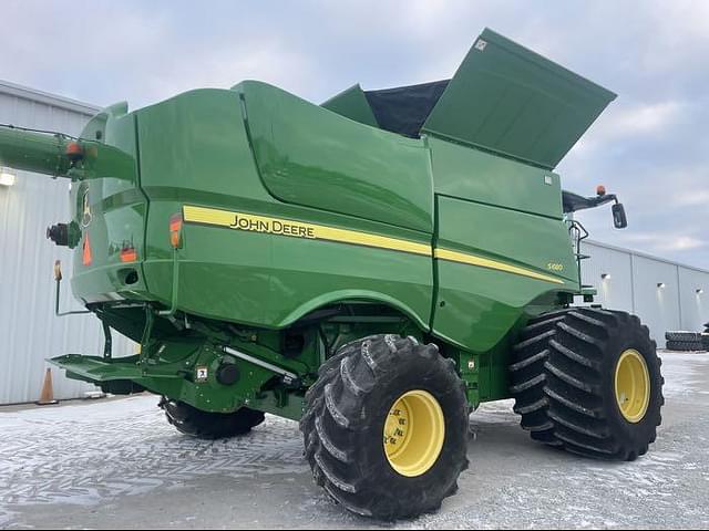 Image of John Deere S680 equipment image 2