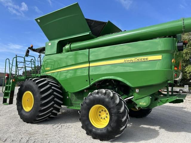 Image of John Deere S680 equipment image 4