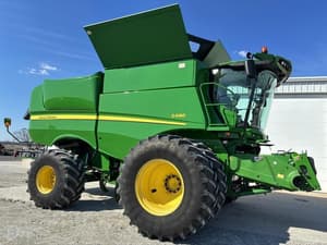 2014 John Deere S680 Image