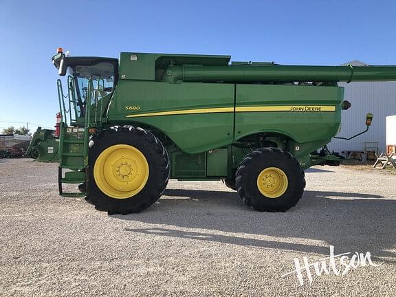 Image of John Deere S680 equipment image 4