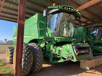 Main image John Deere S680