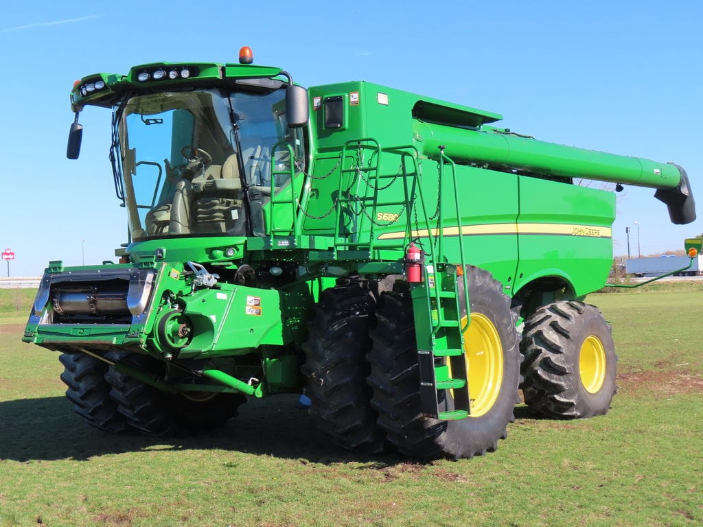 Main image John Deere S680