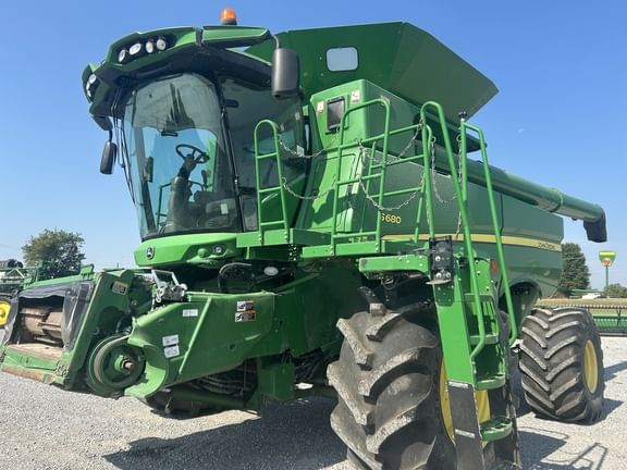 2014 John Deere S680 Equipment Image0