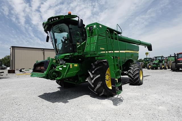 Image of John Deere S680 equipment image 1