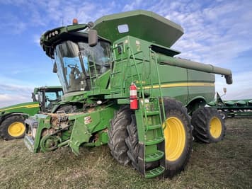 Main image John Deere S680