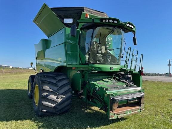 Image of John Deere S680 equipment image 2