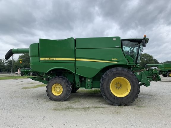 Main image John Deere S680