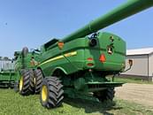 Thumbnail image John Deere S680 1