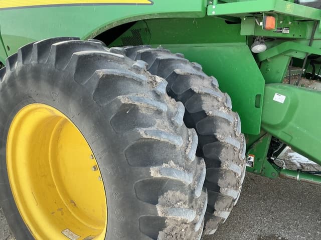 Image of John Deere S680 equipment image 3