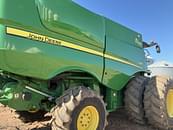 Thumbnail image John Deere S680 0