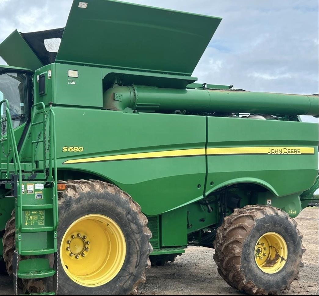 2014 John Deere S680 Equipment Image0
