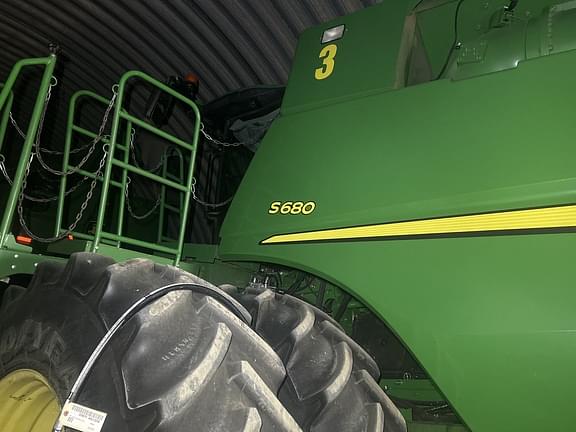 Image of John Deere S680 equipment image 1