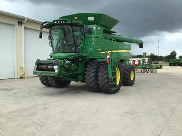 Main image John Deere S680