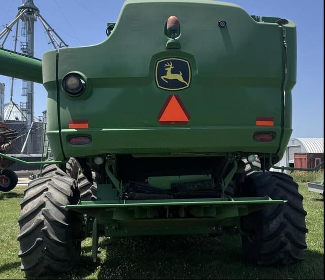 Image of John Deere S680 equipment image 3