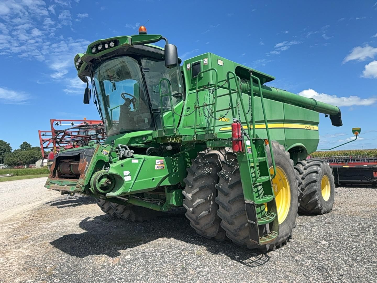2014 John Deere S680 Equipment Image0