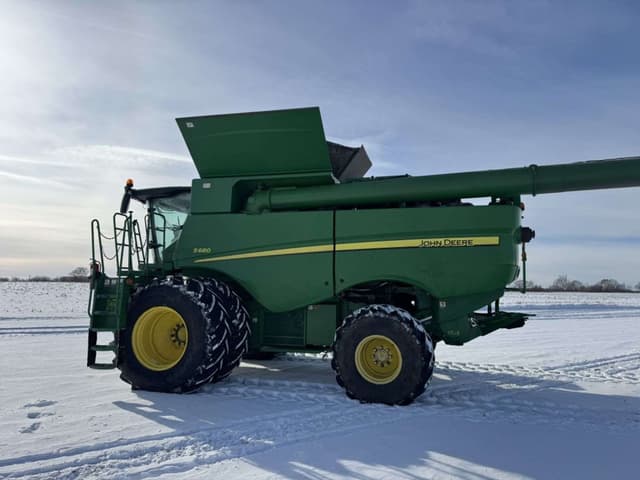 Image of John Deere S680 equipment image 3