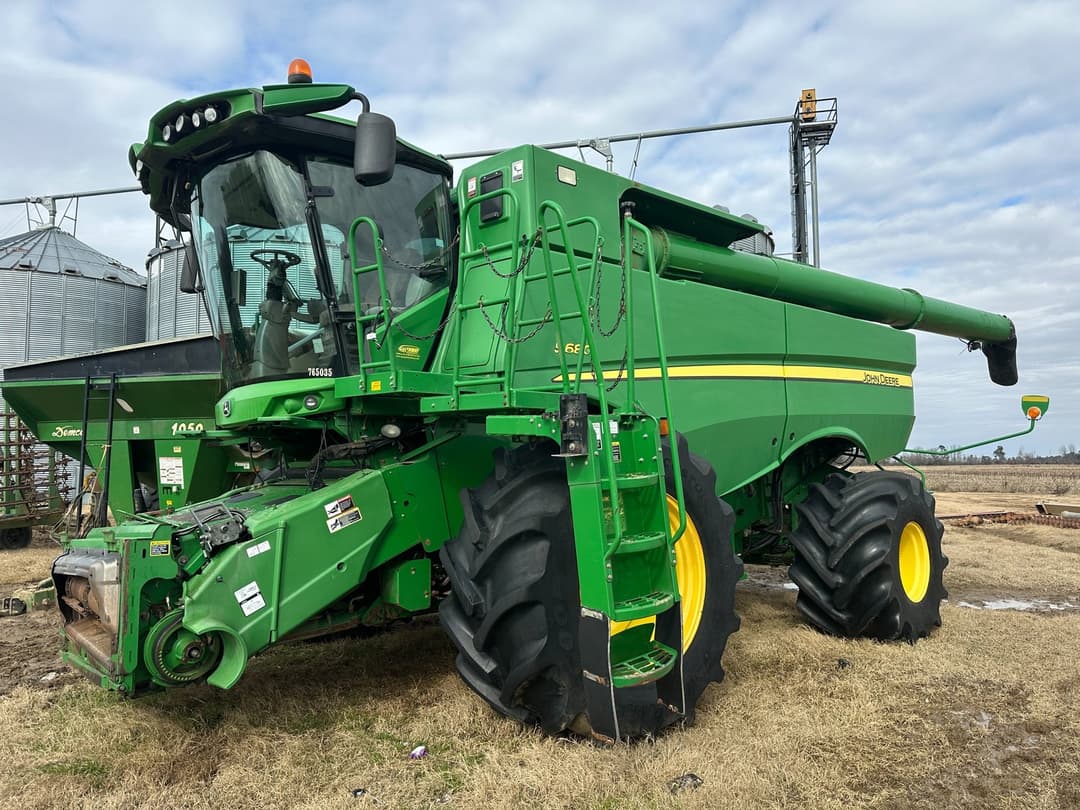 Image of John Deere S680 Primary image