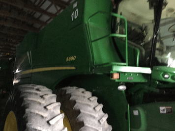 Main image John Deere S690